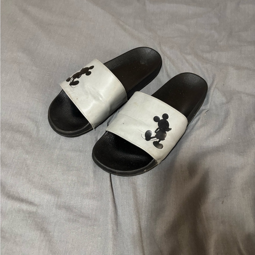 Black and White Slide Sandals with Character Print
